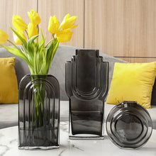 Load image into Gallery viewer, Glass vases Articture - modern design
