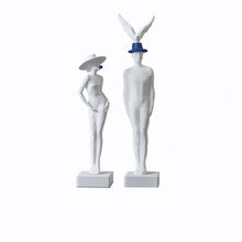 Load image into Gallery viewer, Resin Figures Abstract Couple - Contemporary design
